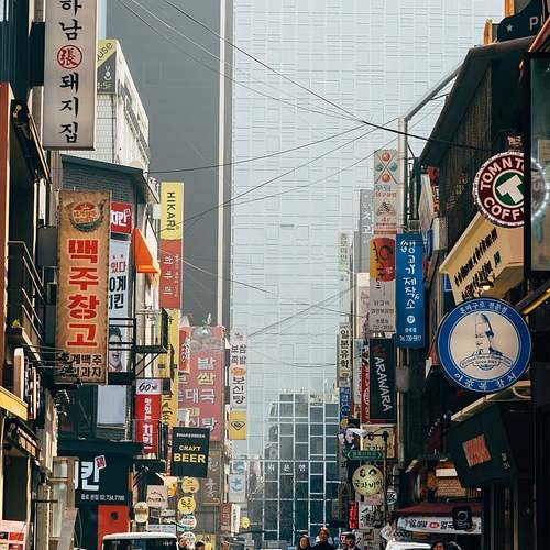 SK텔레콤 해킹 사건: 고객 신뢰 회복을 위한 결정적 조치 SK텔레콤 해킹 사건: 고객 신뢰 회복을 위한 결정적 조치